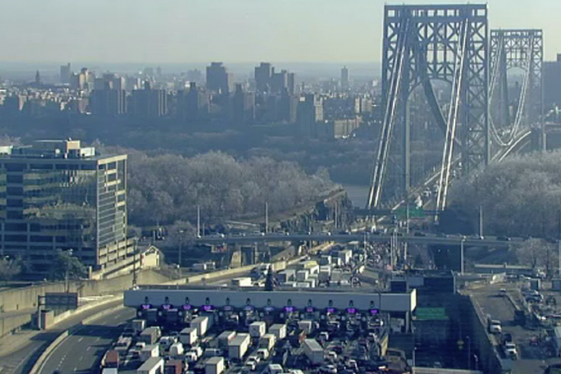 Falling Ice CLOSES Upper Level of George Washington Bridge