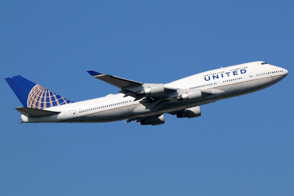 United Airlines cancels flights to and from China