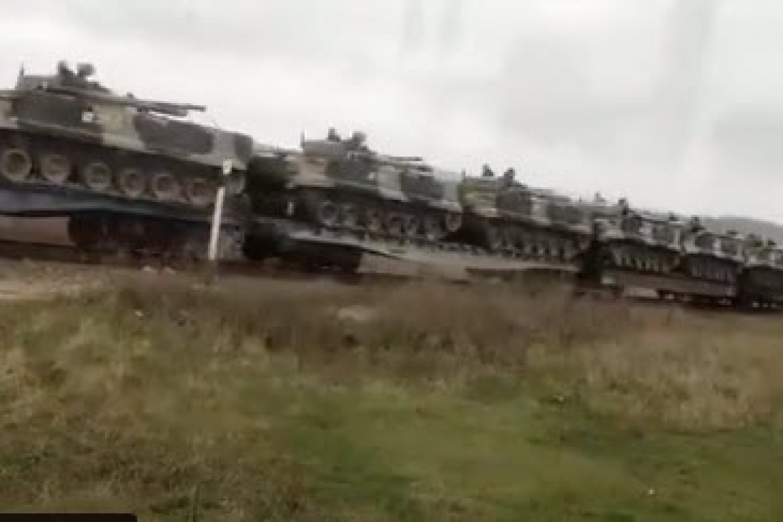 Massive Additional Russian Armor Trains into Crimea; War coming fast and large