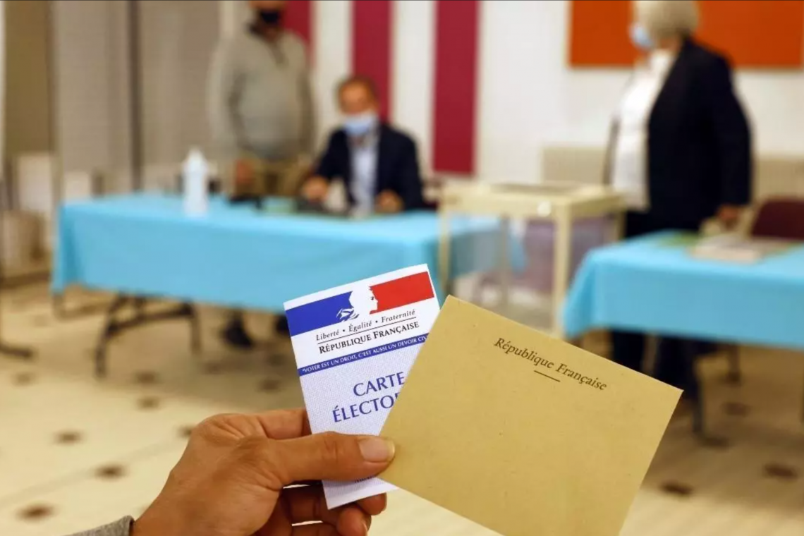 STUNNING! IN FRANCE, NO "VAX" NO VOTE