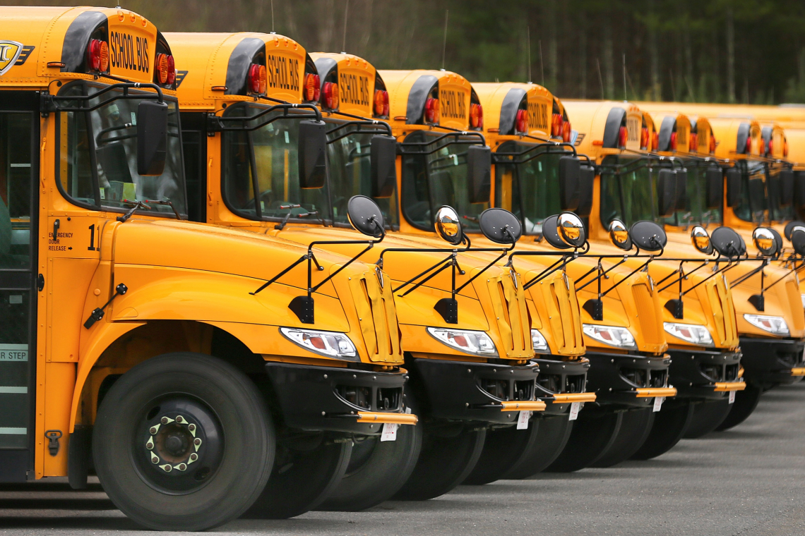 School Bus Drivers QUIT after Chicago Mayor "Mandates" Vaccines