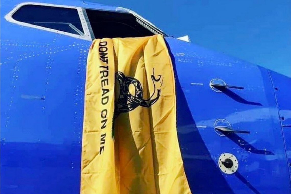 Southwest Airlines Pilots Show The Way: Fly Gadsden Flag from Cockpit Window as Refusal of Vax Mandates