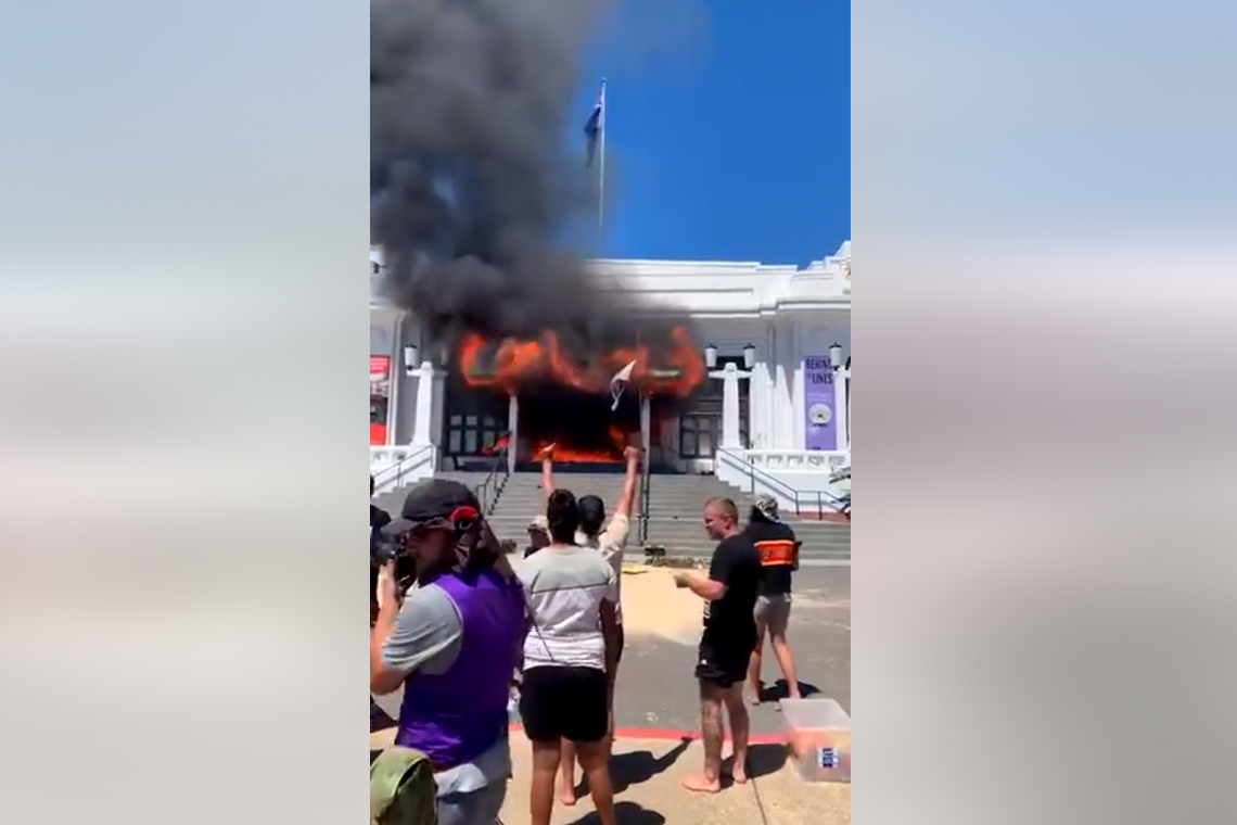 Old Parliament House in Australia BURNED!  Vax Protesters Warn: Current One is Next