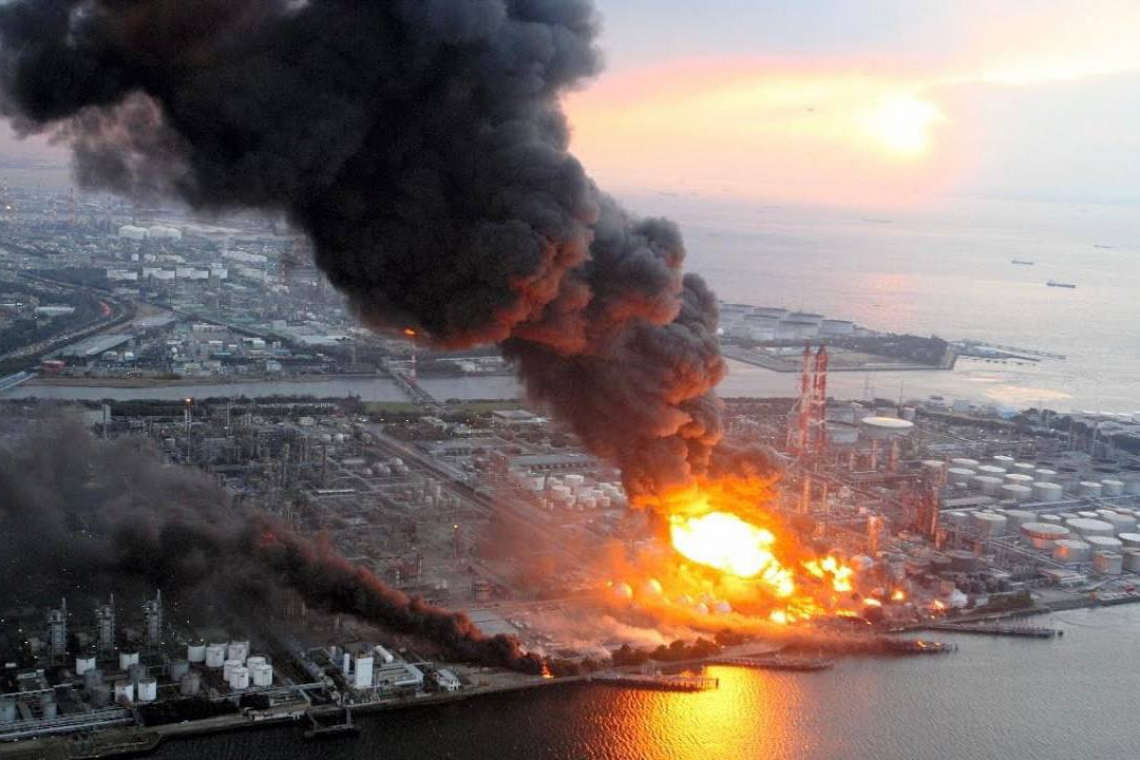HAPPENING NOW: Avostal Steel Plant in Ukraine Being Mercilessly Bombed 