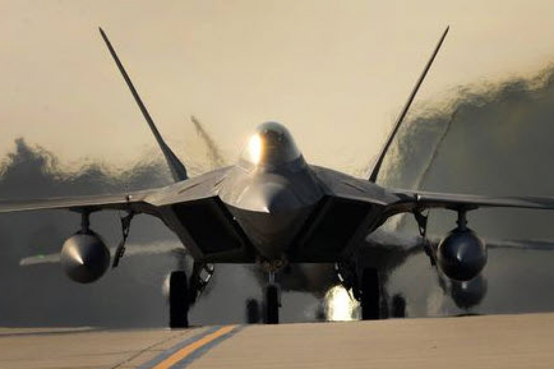 U.S. Sends F-22's toward Russia