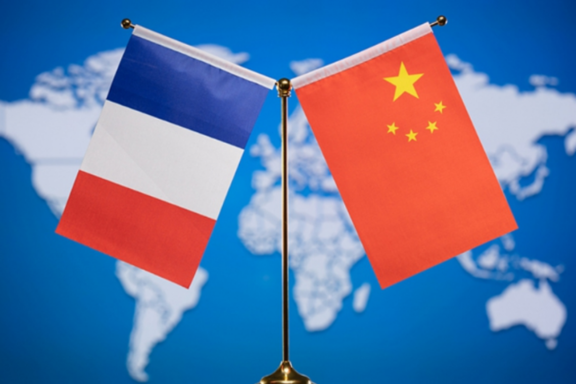 France Buys 65,000 Tons of Natural Gas from &quot;China&quot; - Pays for it in Yuan, NOT DOLLARS!