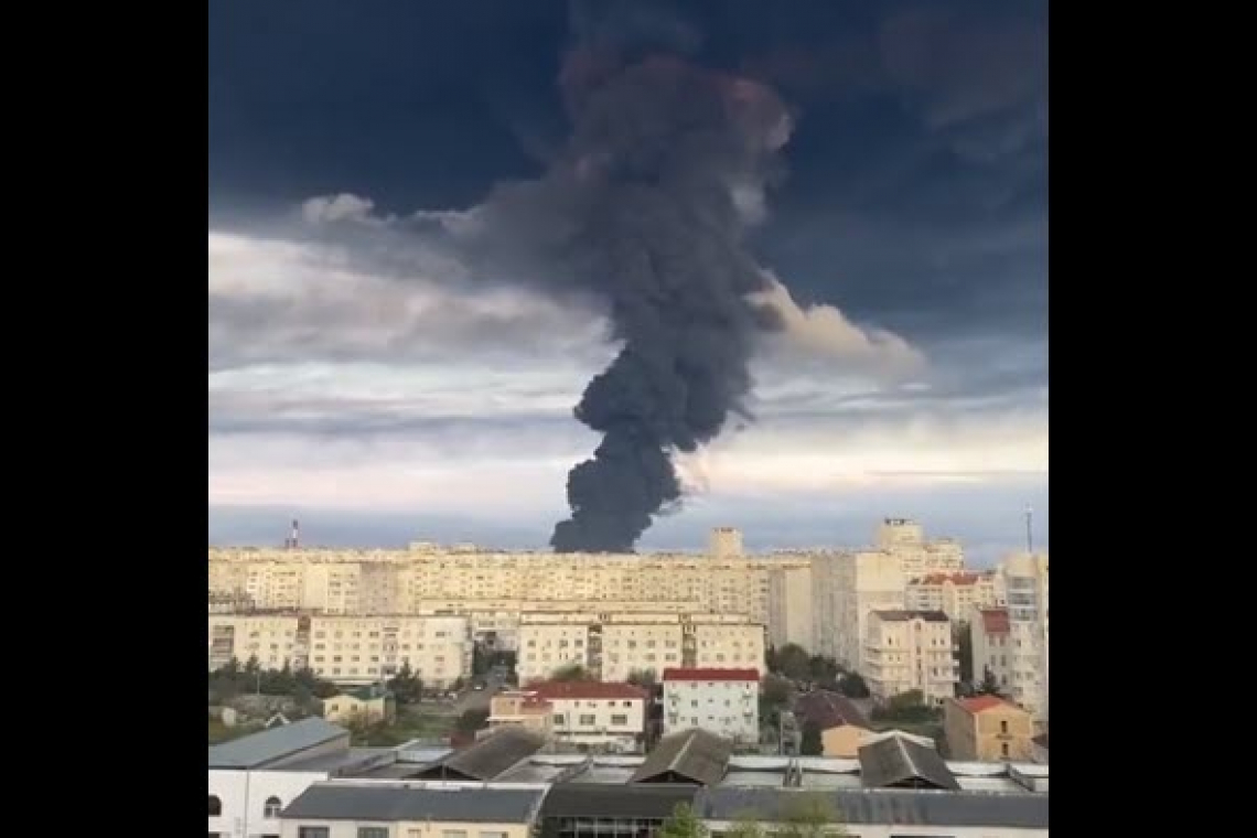 Sevastopol Oil Facility Explodes; Smoke Visible 50 Miles