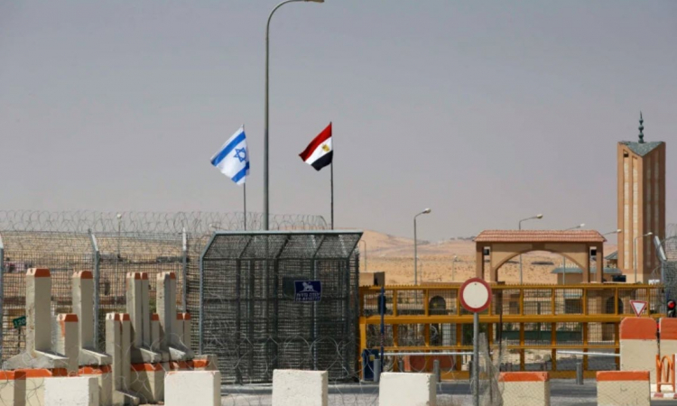 Heavy clashes along the Egypt and Israeli border a number of Israeli casualties
