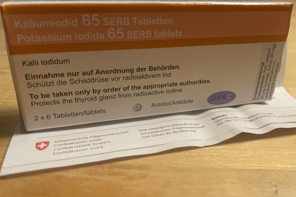 UPDATED 6:41 PM EDT - LONDON DAILY MAIL &quot;HOW TO SURVIVE A NUKE&quot; --  SWITZERLAND MAILS **EVERY** HOME POTASSIUM IODIDE PILLS &quot;IN CASE OF RADIOACTIVE FALLOUT&quot;