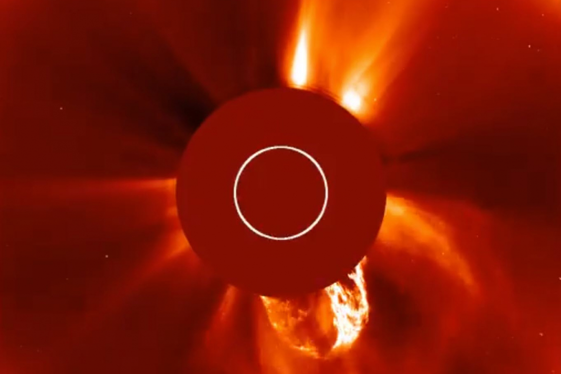 Scientists Screaming: &quot;Massive CME from Sun - Direct Hit of Earth Coming&quot;