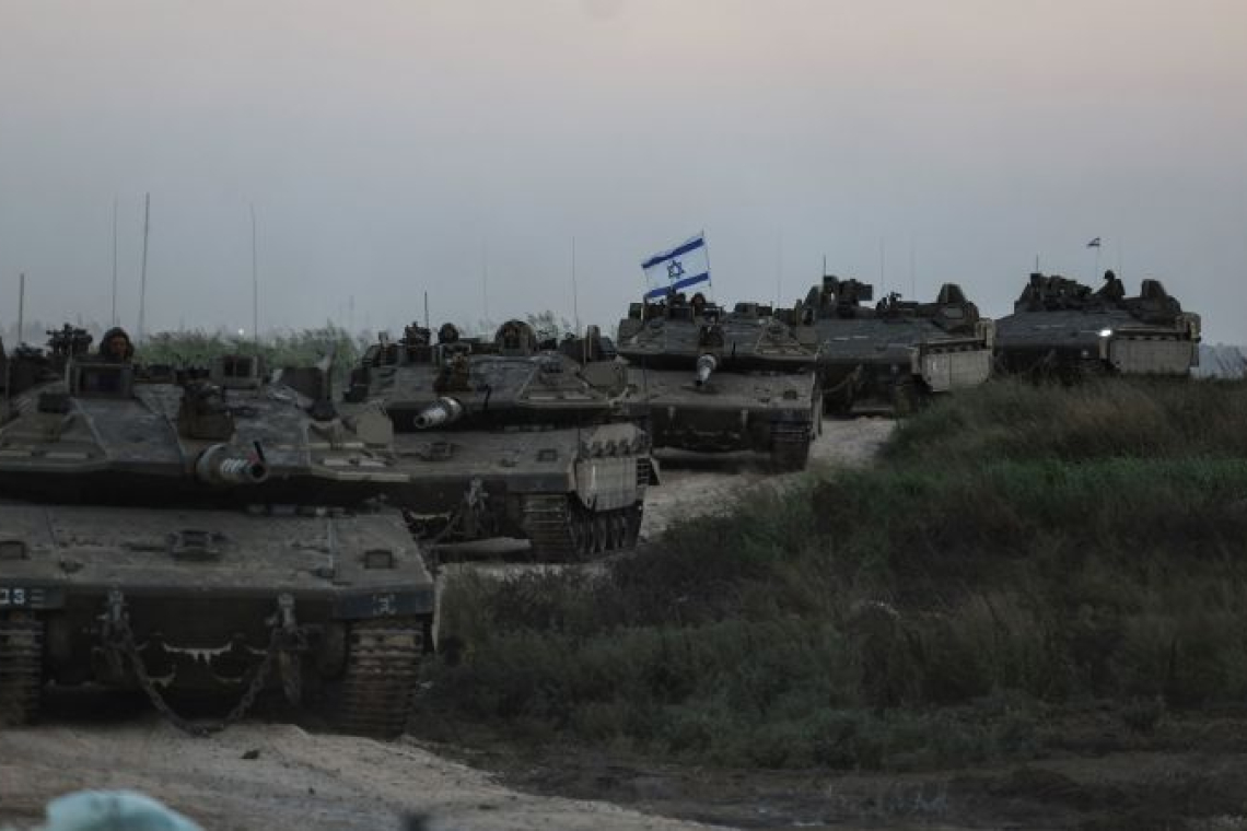 ISRAELI TANKS, HEAVY ARMOR, TROOPS ADVANCING TOWARD LEBANON BORDER - NOW!