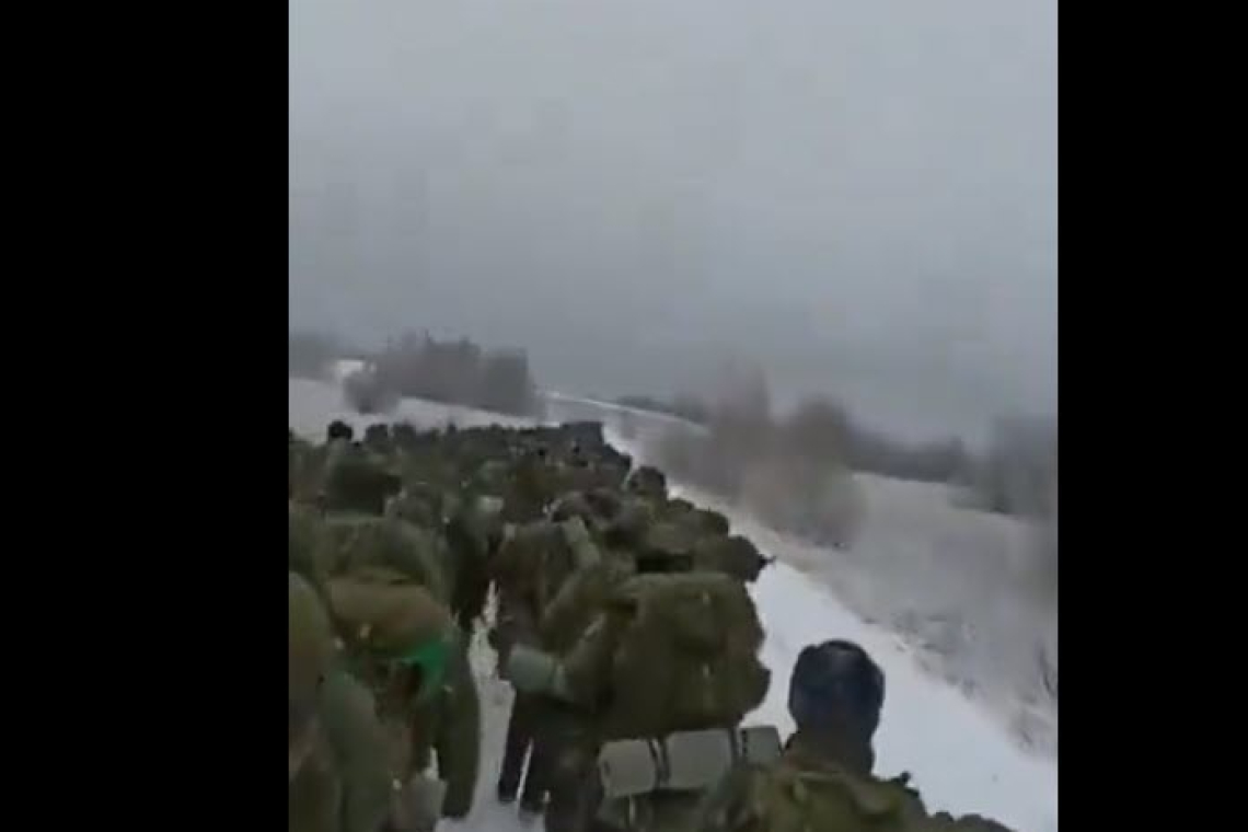 FLASH: RUSSIAN ARMY ON THE MOVE - UTTERLY MASSIVE 