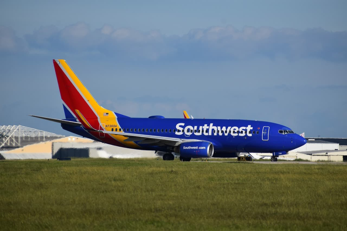 Southwest Airlines plane hit by gunfire in Dallas, TX