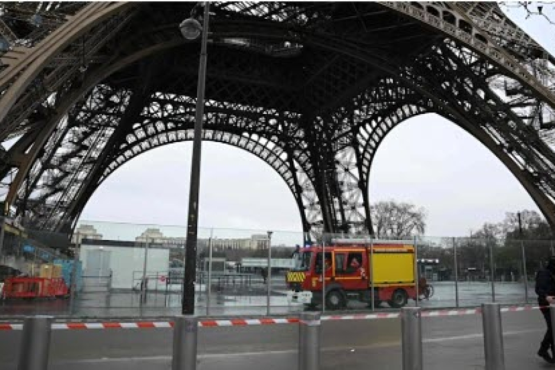 Fire at the Eifel Tower in Paris