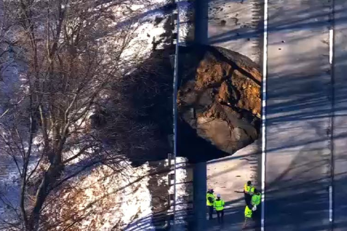 Giant &quot;Sinkhole&quot; Closes Interstate 80 in New Jersey