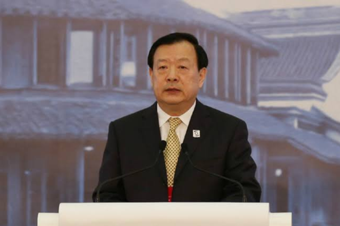 China Official Refers to Americans as &quot;Peasants&quot;