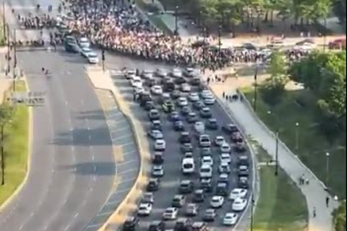 Protests Take Over Chicago Streets; Mayor Refuses to take action