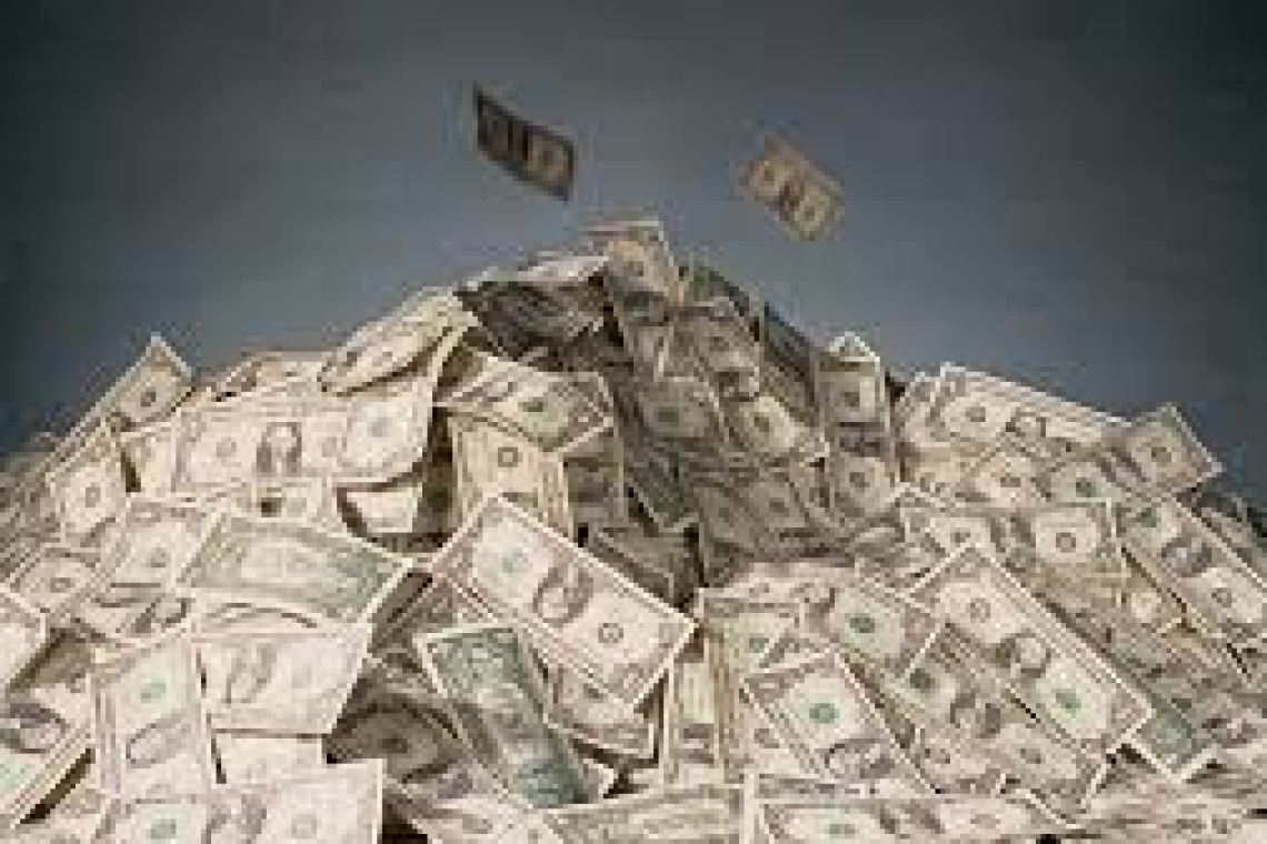 Foreign Investors POURING Money into USA