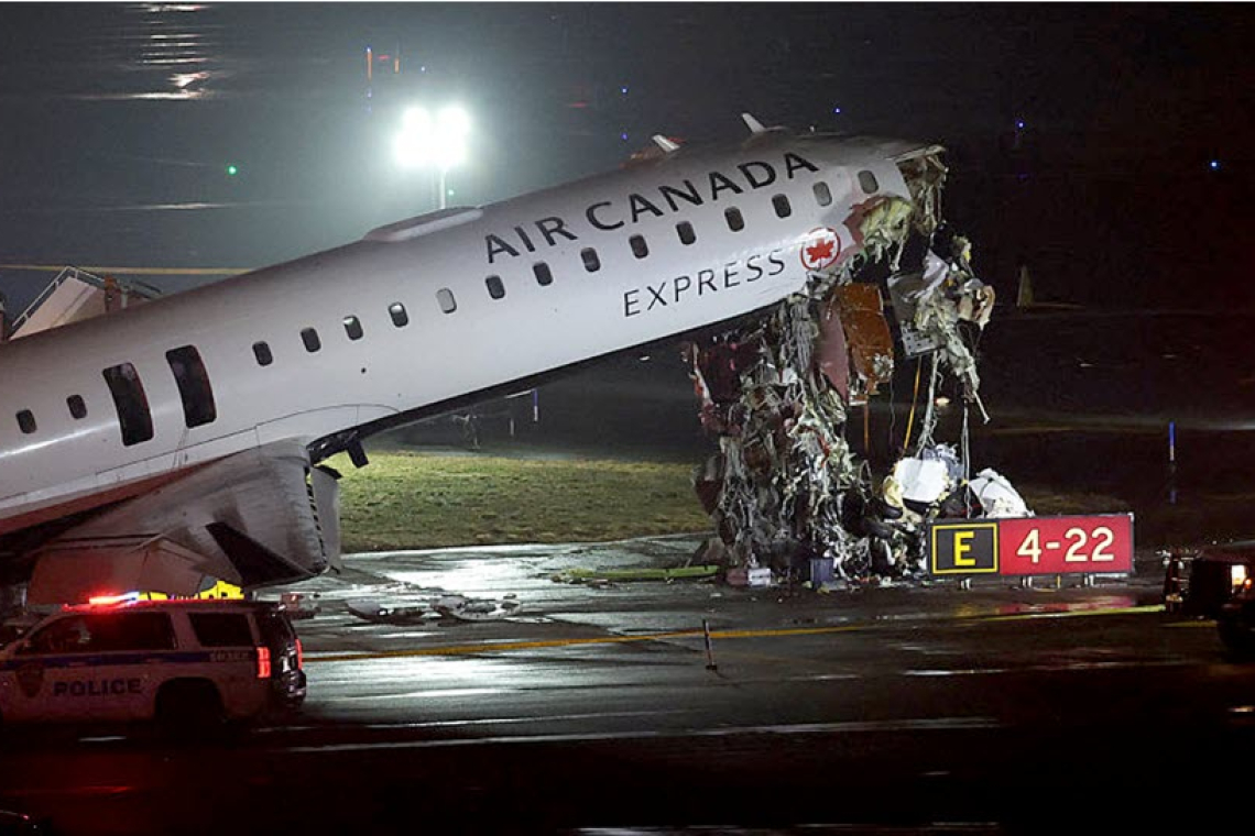 UPDATED 8:19 AM EDT -- PILOTS DEAD -- Plane Collides With Firetruck on Runway; LaGuardia Airport CLOSED