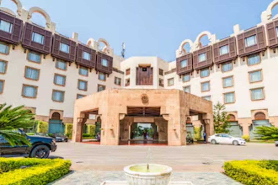 COVERT INTEL: URGENT - PAKISTAN NEGOTIATIONS - Assassination Pending?????????